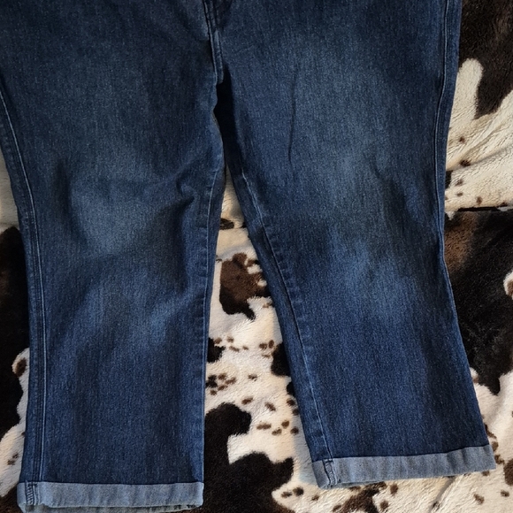 Diamante Dark Wash Cropped Jeans - Picture 4 of 11